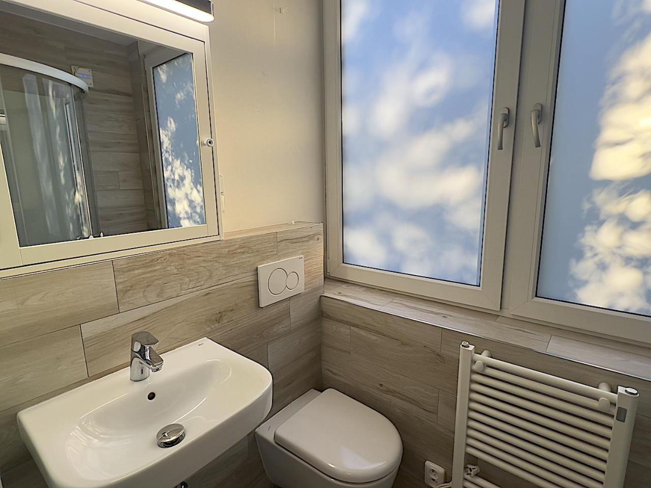 Apartments 4U: Kampus Upstairs Hradec Králové 外观 照片