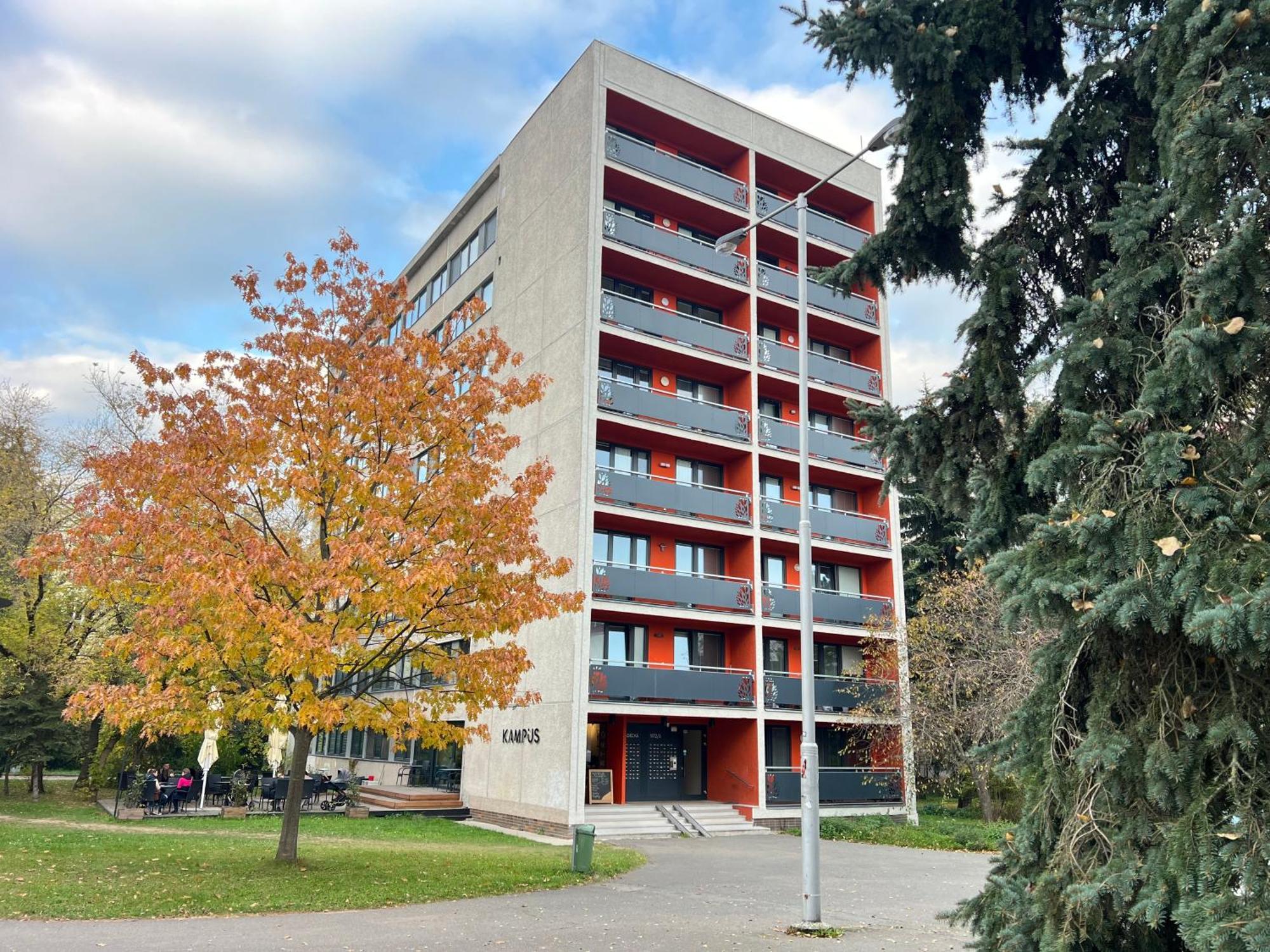 Apartments 4U: Kampus Upstairs Hradec Králové 外观 照片